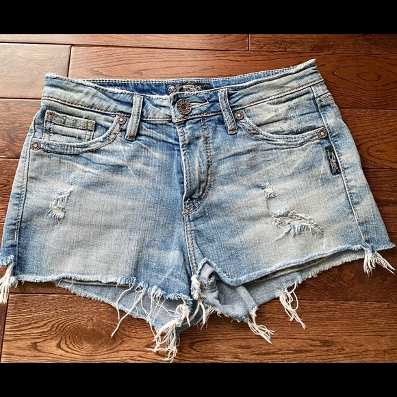 Silver Jeans Pants - Silver Jeans Aiko blue jean shorts size 27